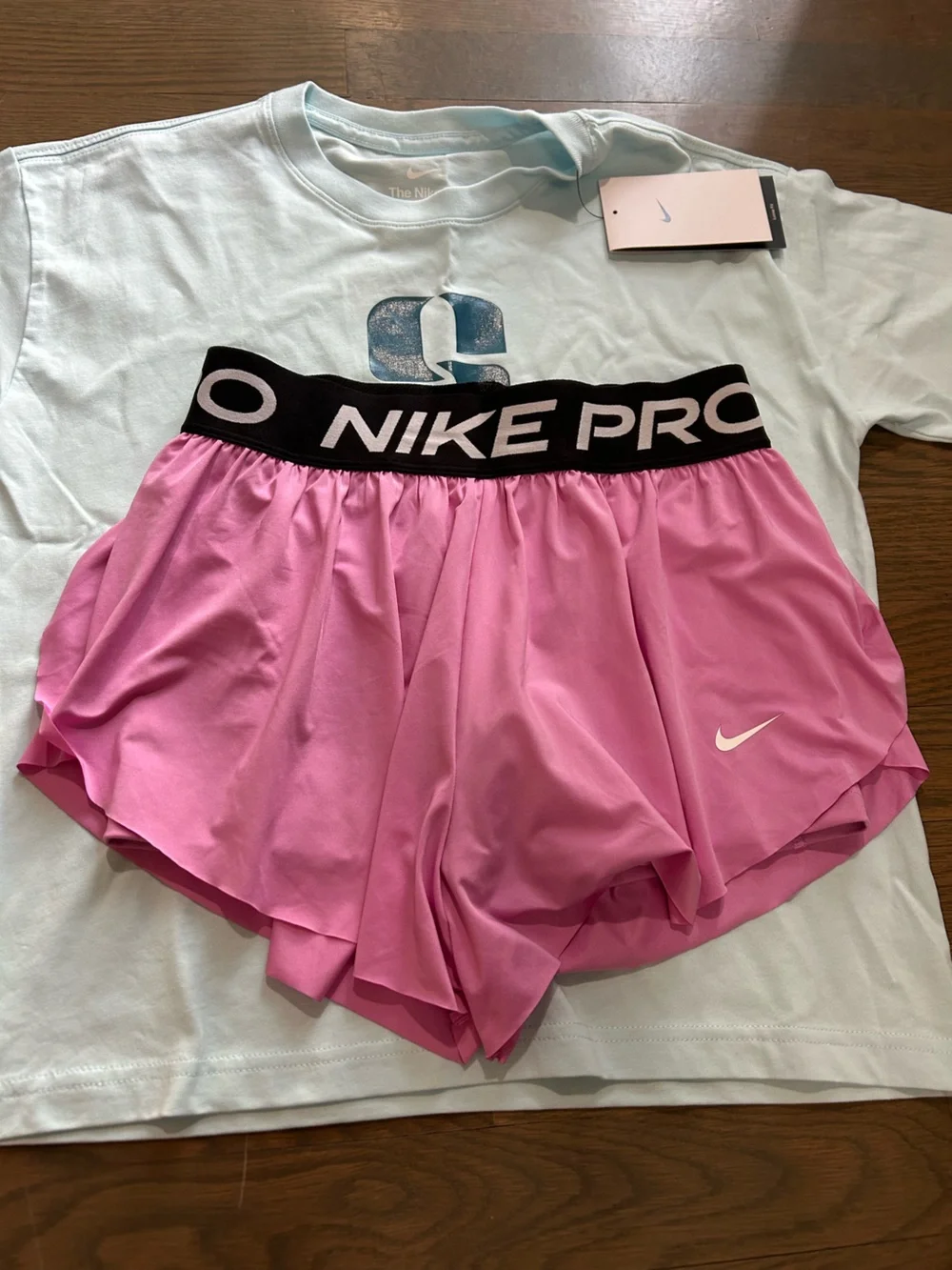 NWT Nike Girls Set size Medium